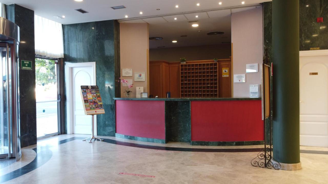 Checkin Madrid Parla Hotel Екстериор снимка