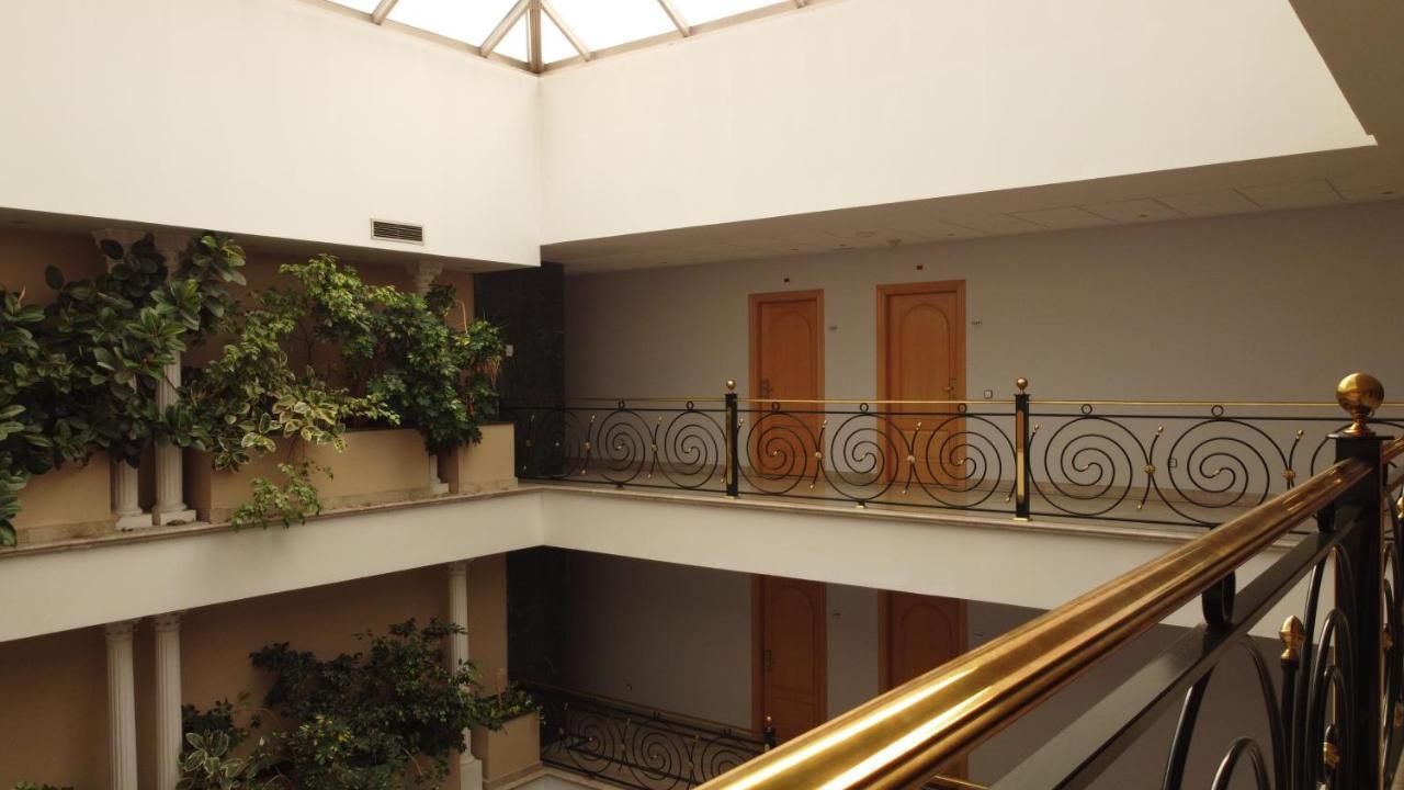 Checkin Madrid Parla Hotel Екстериор снимка
