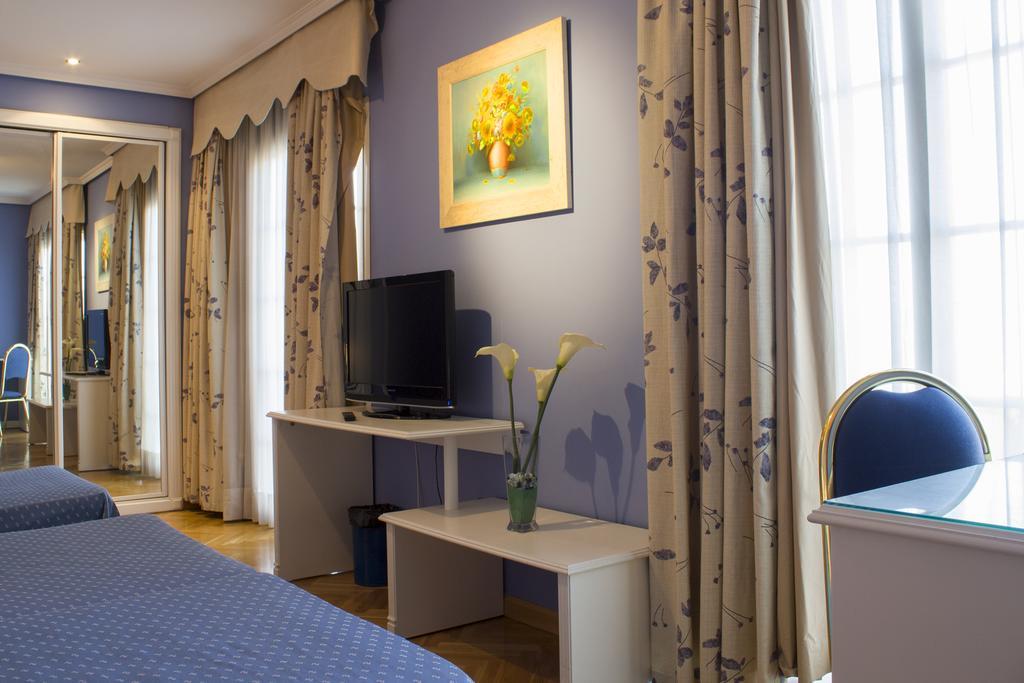Checkin Madrid Parla Hotel Екстериор снимка