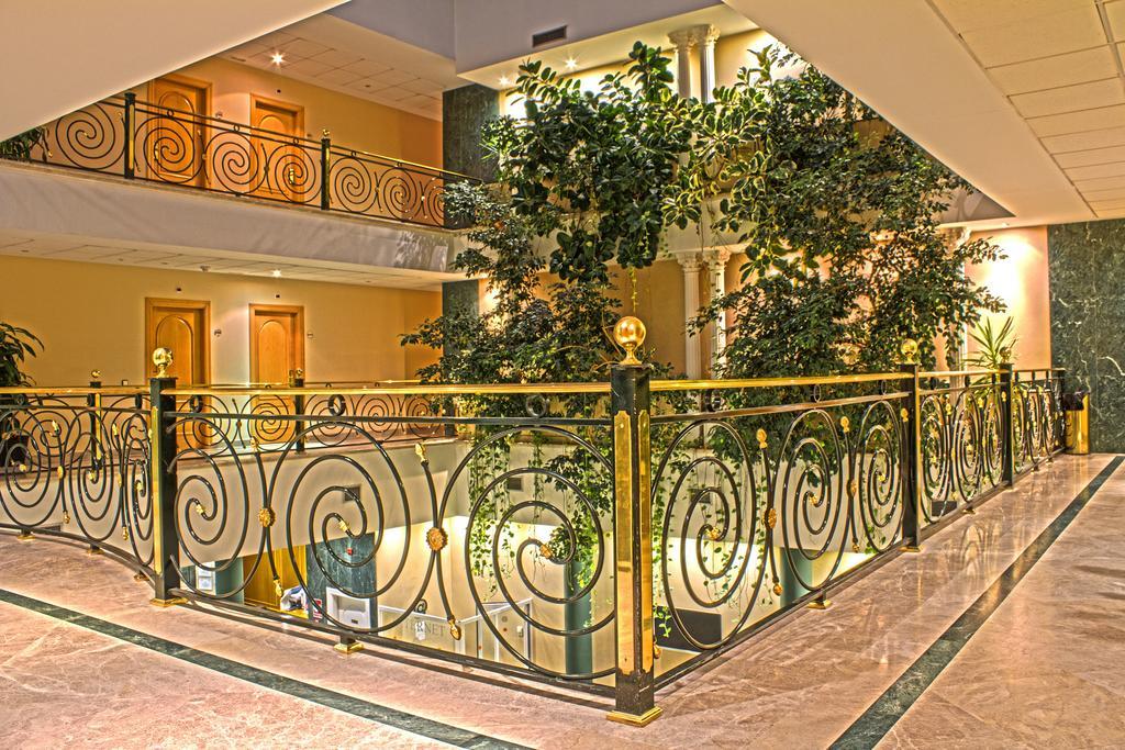 Checkin Madrid Parla Hotel Екстериор снимка