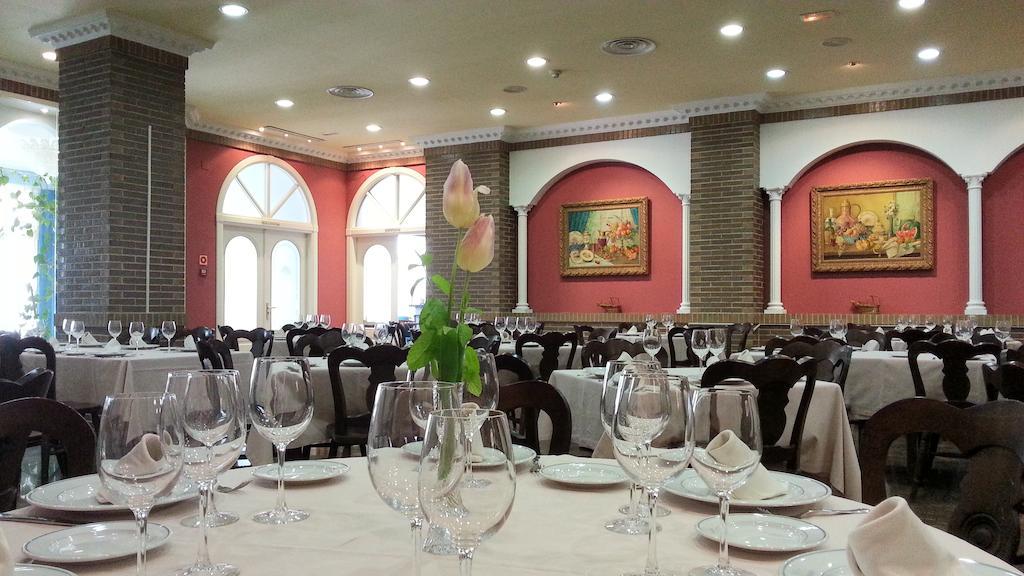 Checkin Madrid Parla Hotel Екстериор снимка
