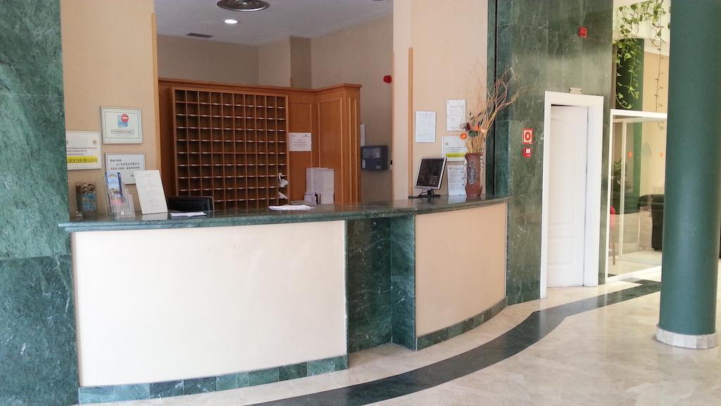 Checkin Madrid Parla Hotel Екстериор снимка