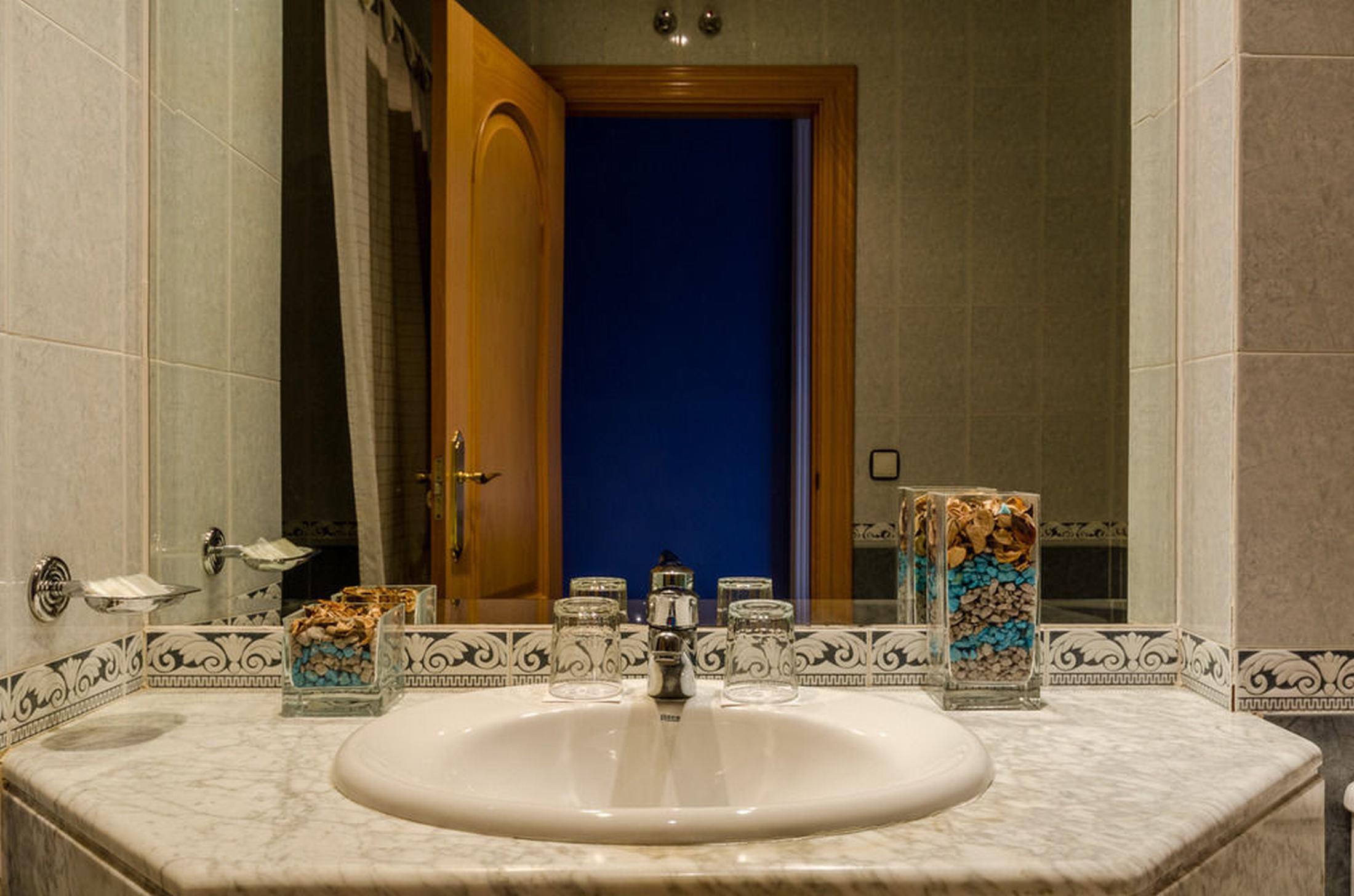 Checkin Madrid Parla Hotel Екстериор снимка