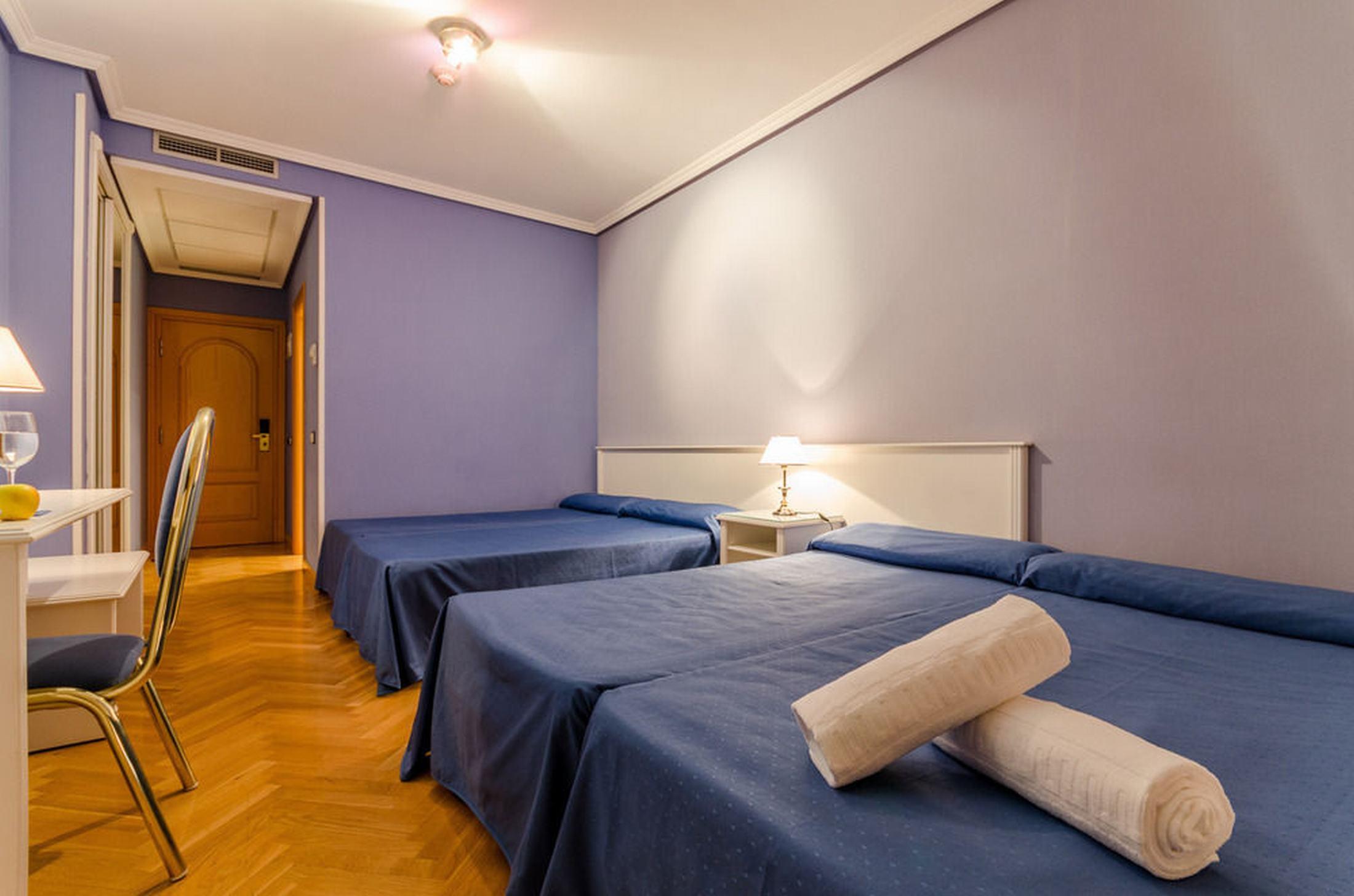 Checkin Madrid Parla Hotel Екстериор снимка