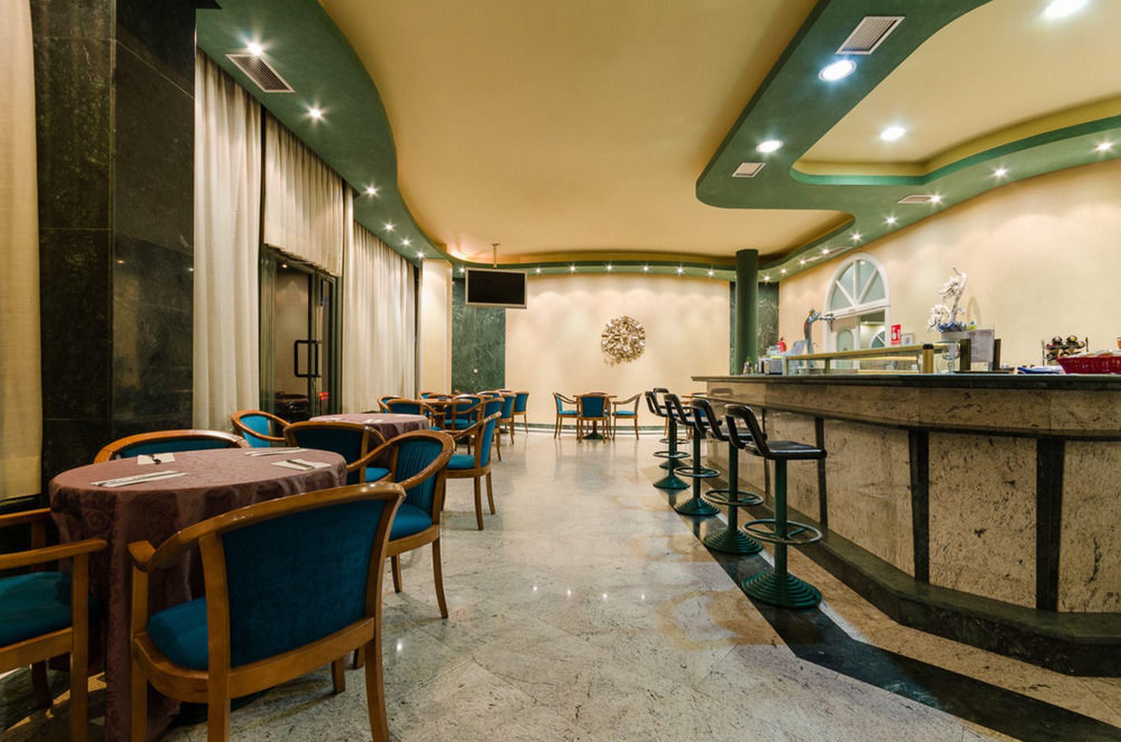 Checkin Madrid Parla Hotel Екстериор снимка