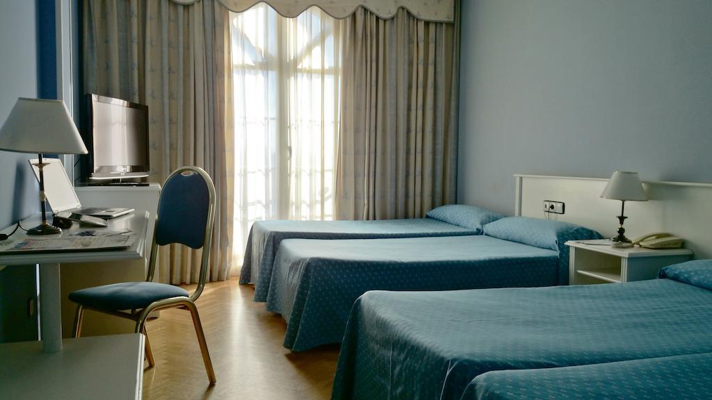 Checkin Madrid Parla Hotel Стая снимка