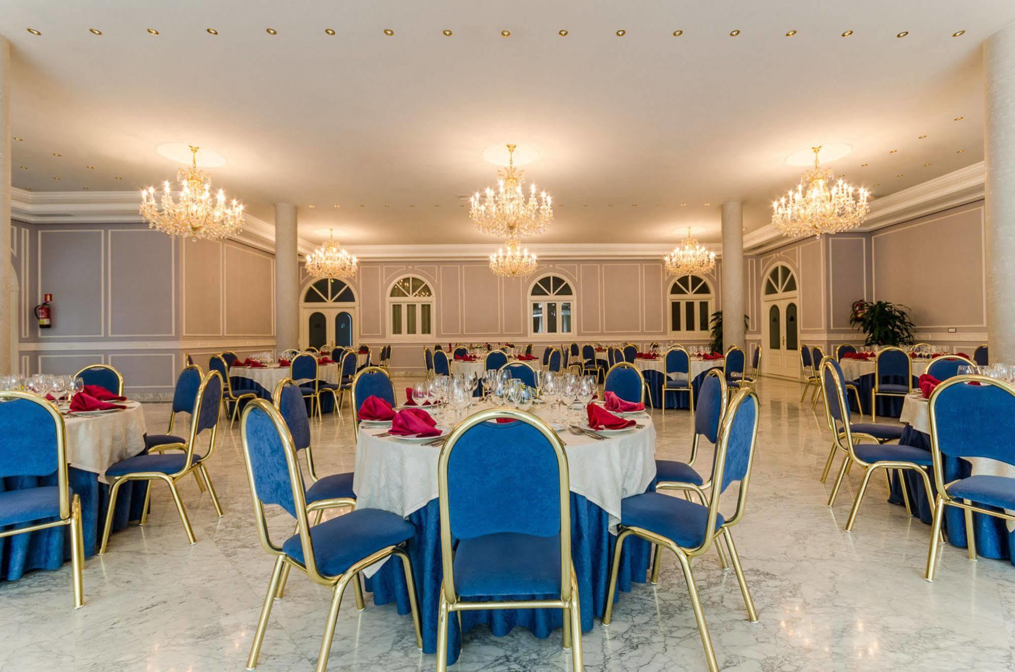Checkin Madrid Parla Hotel Екстериор снимка