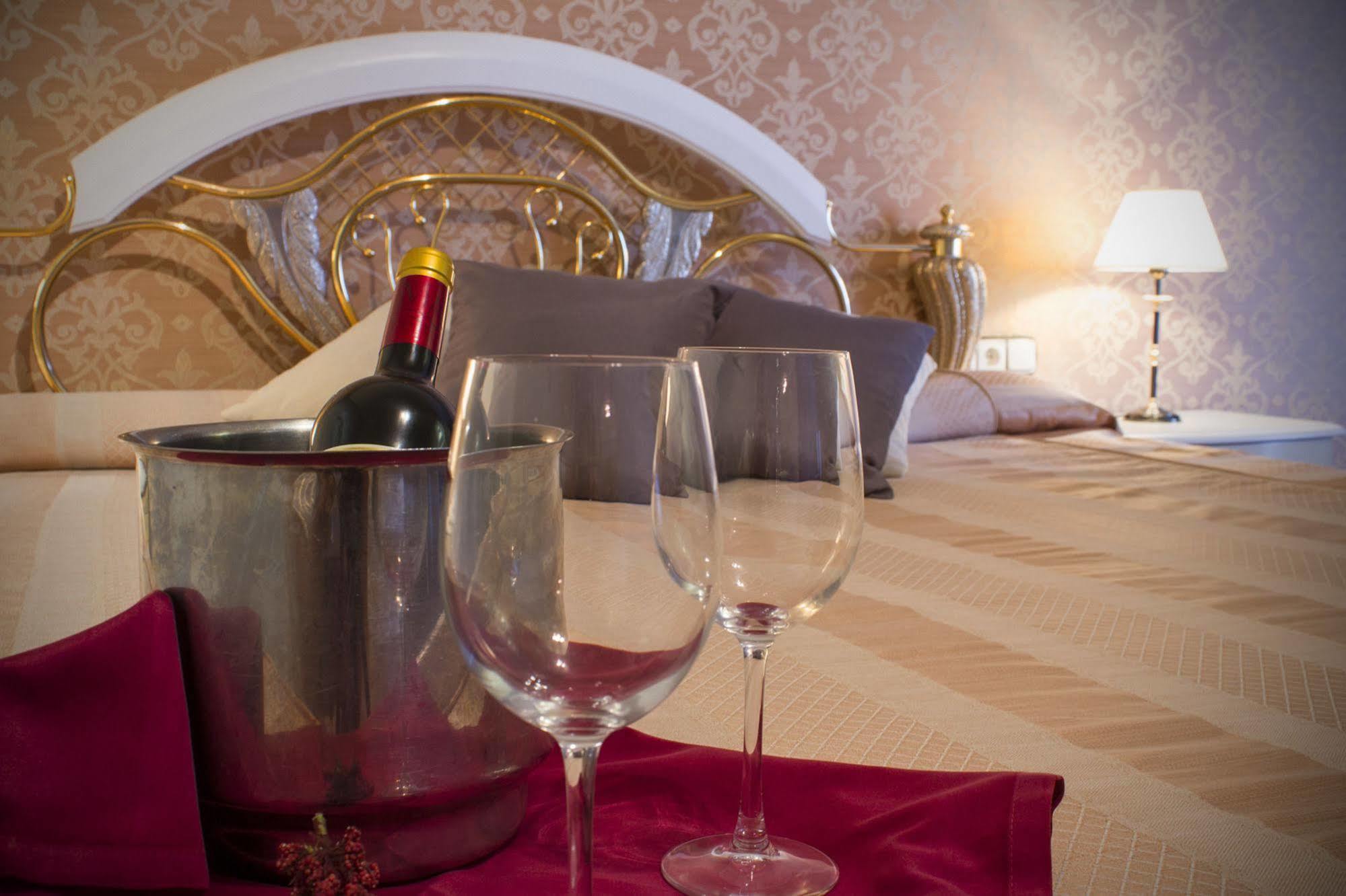 Checkin Madrid Parla Hotel Екстериор снимка