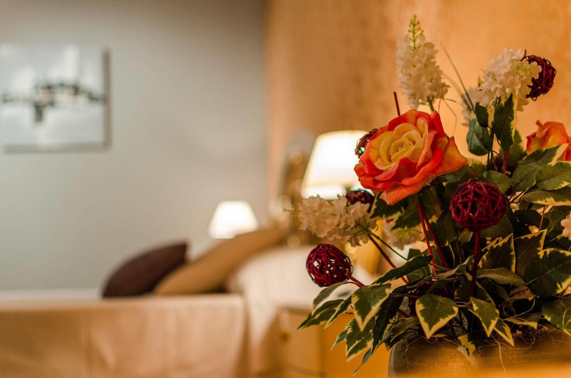 Checkin Madrid Parla Hotel Екстериор снимка